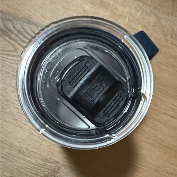 Yeti Buc-ee’s Blue Cup 20oz - Picture 3 of 4